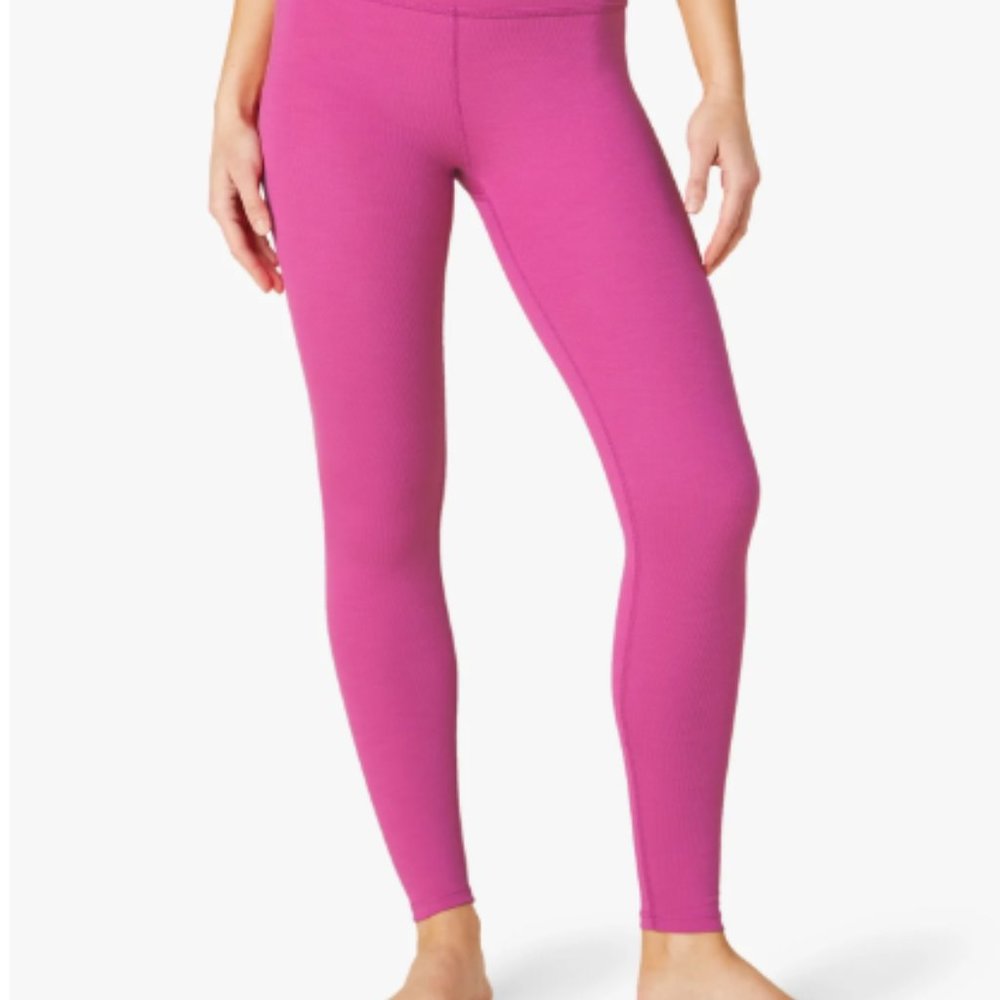 (2 pairs) Beyond Yoga Valentines' Day Balletcore bundle - Picture 2 of 10